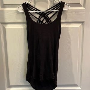 Lululemon tank size 6